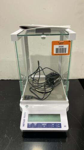 Mettler Toledo ME104E Analytical Balance, 120g Capacity, 0.1mg Readability, RS232, Draft Shield