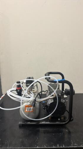 JUN-AIR 87R-4B-JEBCH Oil-less Silent Air Compressor, 4L Tank, 120V, 16bar, 2024, S/N 0424018314