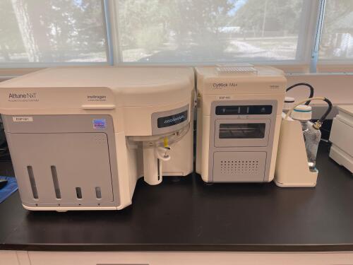 Invitrogen Attune NxT 4-Laser Flow Cytometer w/ CytKick Max Autosampler & Dell PC