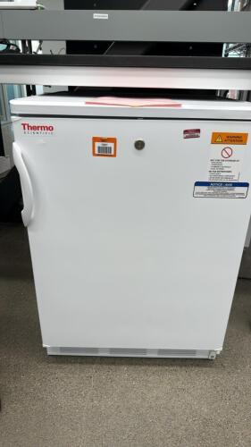 Thermo Scientific GTT5V05RPSA Laboratory Refrigerator, 5.5 cu. ft., 1&deg;C to 12&deg;C, Undercounter