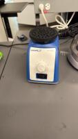 VWR Analog Vortex Mixer 10153-838, 300&ndash;3200 RPM, 4.9 mm Orbit, 120V, 135W