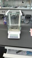 Mettler Toledo ME104E Analytical Balance