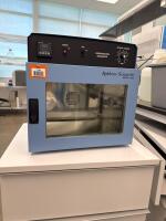 Robbins Scientific Model 1000 Hybridization Incubator