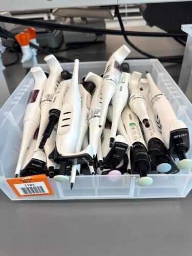 INTEGRA Adjustable Single-Channel Micropipettes, 0.5&ndash;200 &micro;L, Lot of Assorted Volumes ly 40 total.
